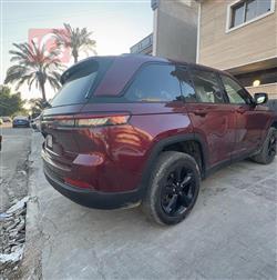 جیپ گراند شیرۆکی